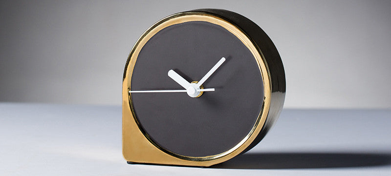 Petite horloge de bureau, décoration de table de chevet