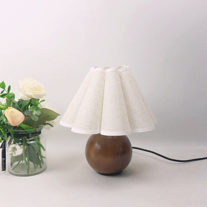 Lampe de table décorative de chevet en tissu pétale en céramique et métal