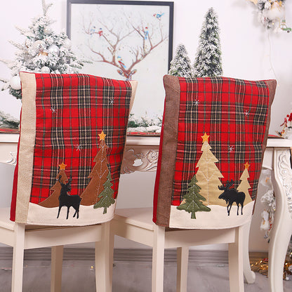 Funda de silla a cuadros con adornos navideños de bosque