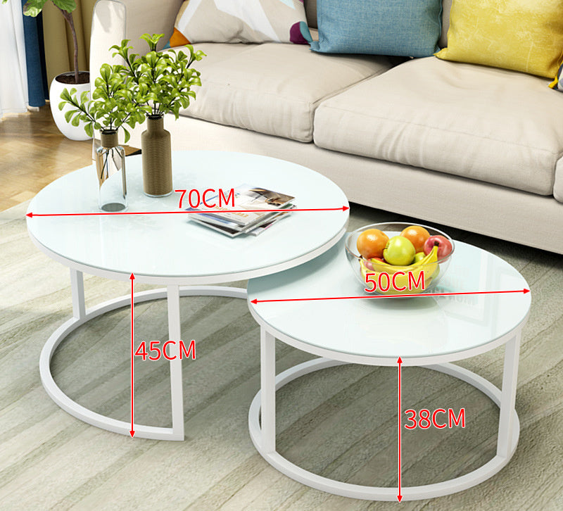 Table basse ronde de balcon de maison simple