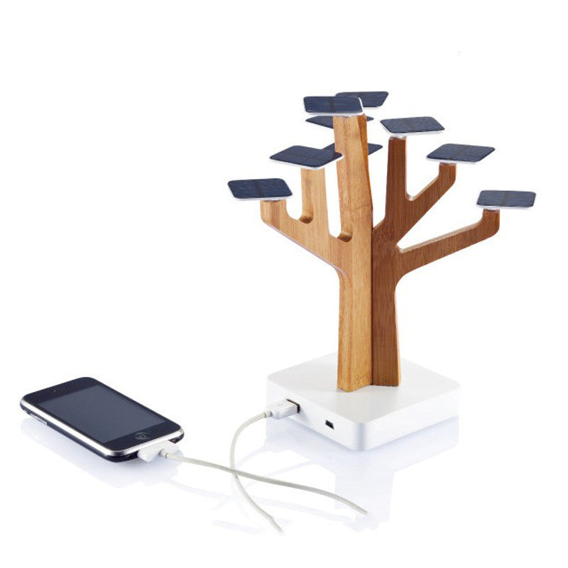 Chargeur solaire en forme d'arbre