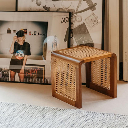 Mesa de centro cuadrada japonesa tejida de vid de madera maciza