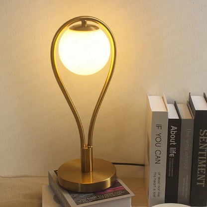 Lampe de chevet en fer forgé, petite lampe de nuit décorative et créative pour chambre à coucher